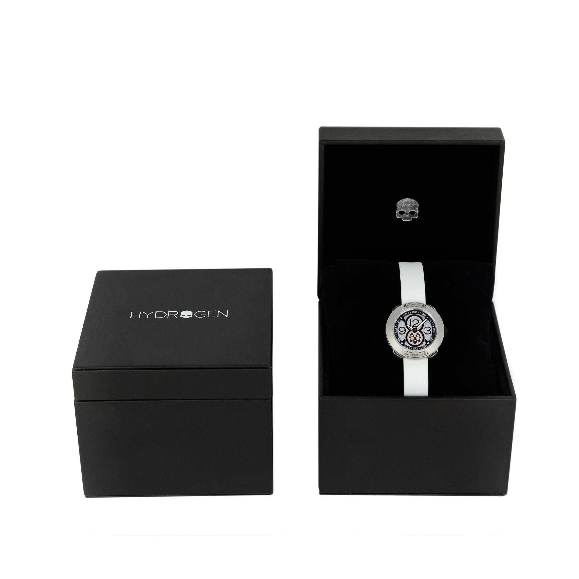 Vista Numero Silver White – Élégance lumineuse