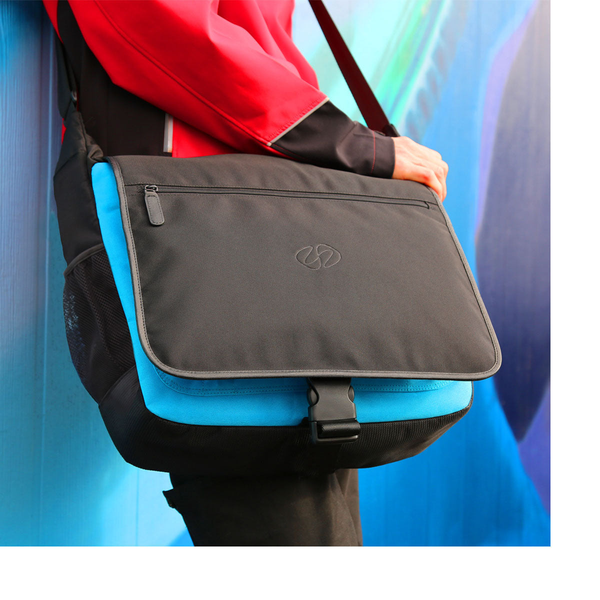 MacCase Eco-Friendly Laptop Messenger Bag